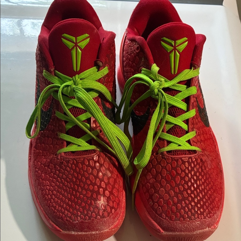 Kids Red and Green Basketball Shoes​